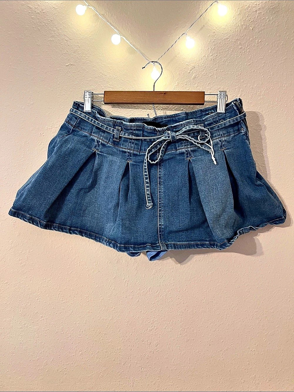 Refuge Denim Pleated Skort in Blue Size Large